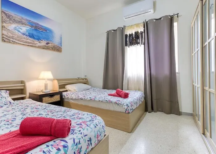 Seaside In Prime Location *