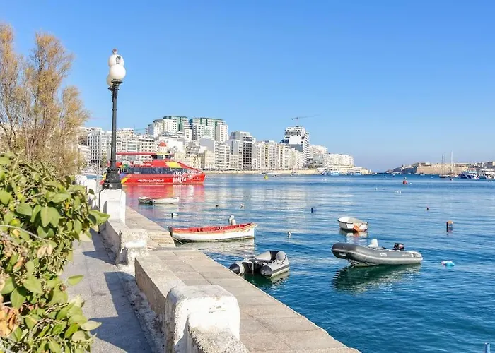 Appartement Seaside In Prime Location *