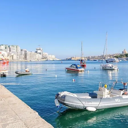 Seaside In Prime Location Διαμέρισμα Σλιέμα