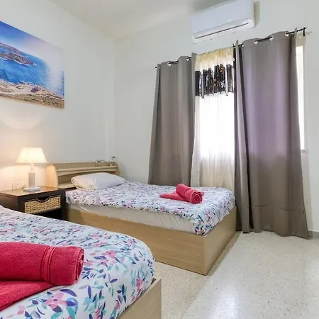 Seaside In Prime Location *