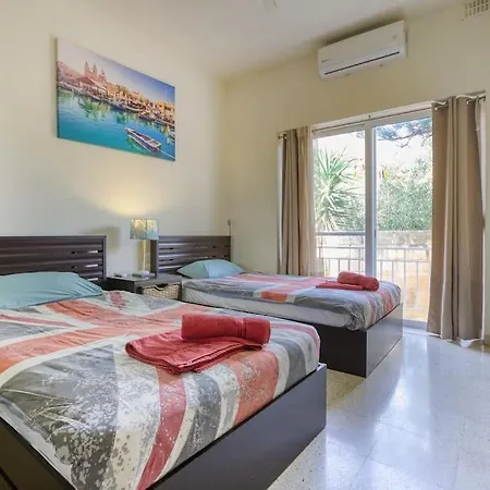 Seaside In Prime Location Διαμέρισμα